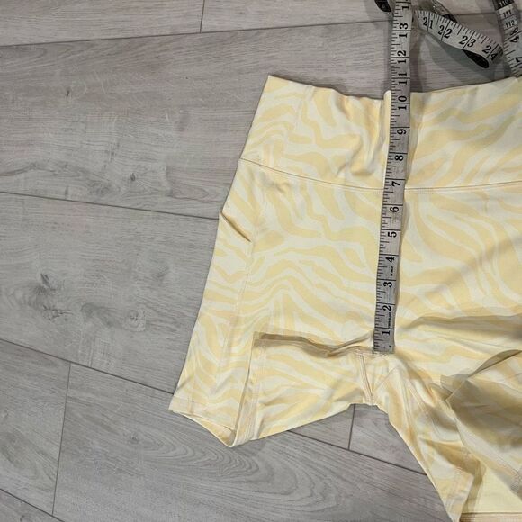 FABLETICS
Sign In
Oasis PureLuxe High-Waisted 6'
Short size XL - Picture 5 of 7